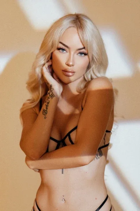 Norske Onlyfans Lene Angelica   VIKING girl!